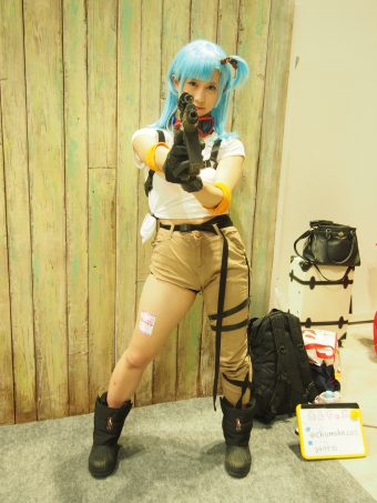 Cosplayer of Bulma