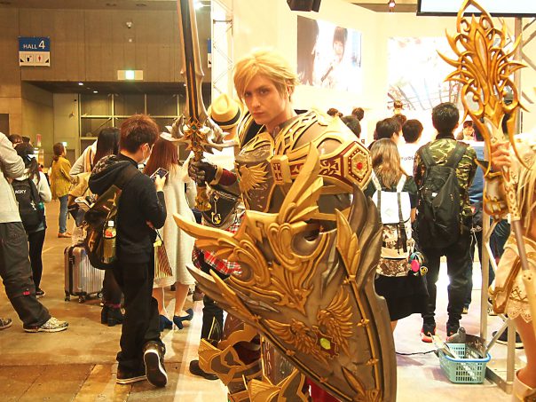 Cosplayer of Lineage 2 Revolution
