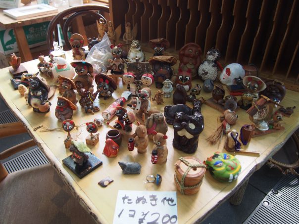 Statues of Tanuki