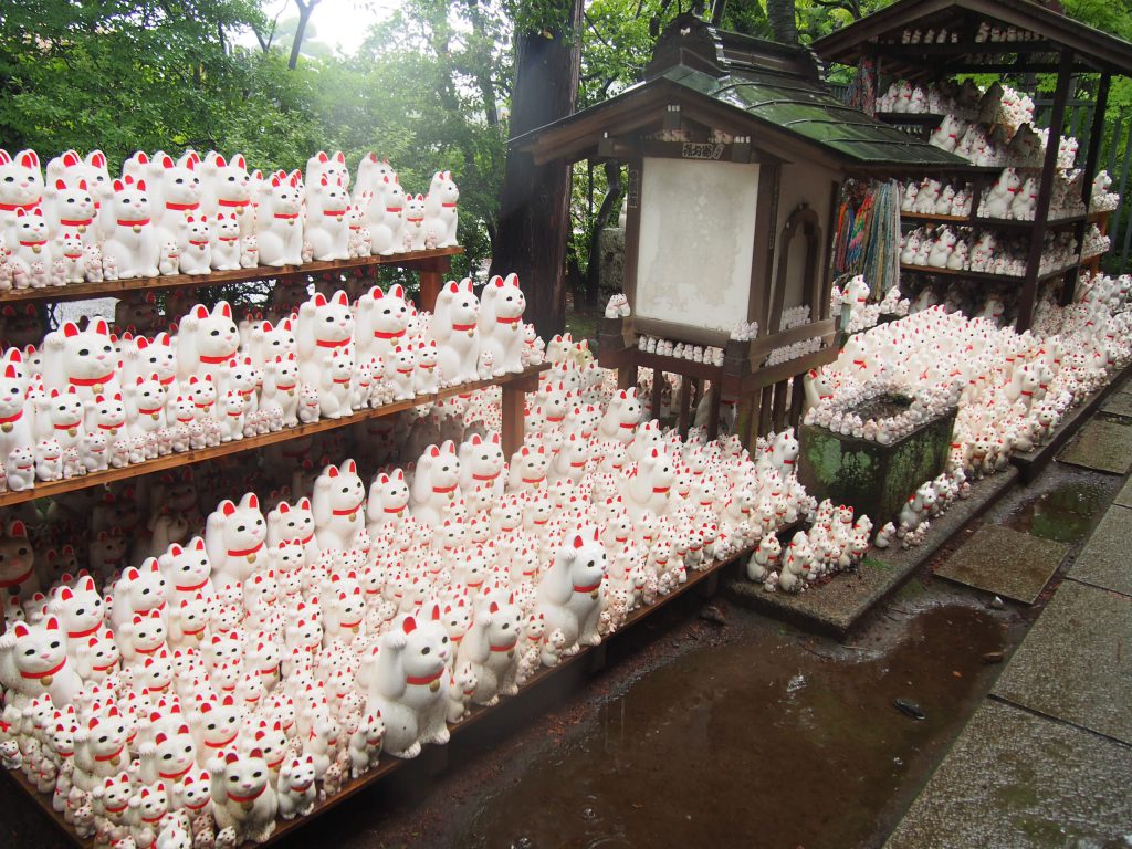 Visited Lucky Cat Temple Gotokuji in Tokyo!! Hiro8 Japanese Culture Blog