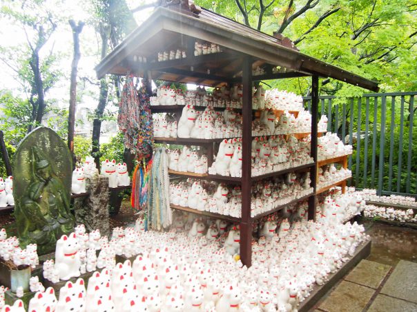 Cat Statues at Gotokuji Temple