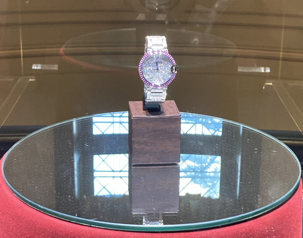 Watch Made by Collaboration Between Cartier and Hello Kitty