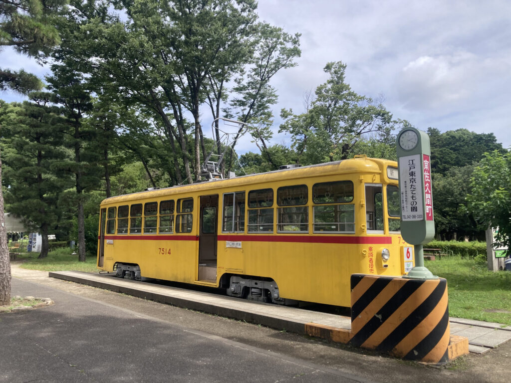 Train Chihiro rode with No-Face? "City Train Model 7500"