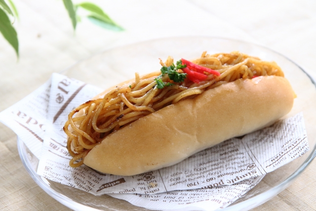 Stir-fried Noodle Sandwich (Yakisoba Pan)